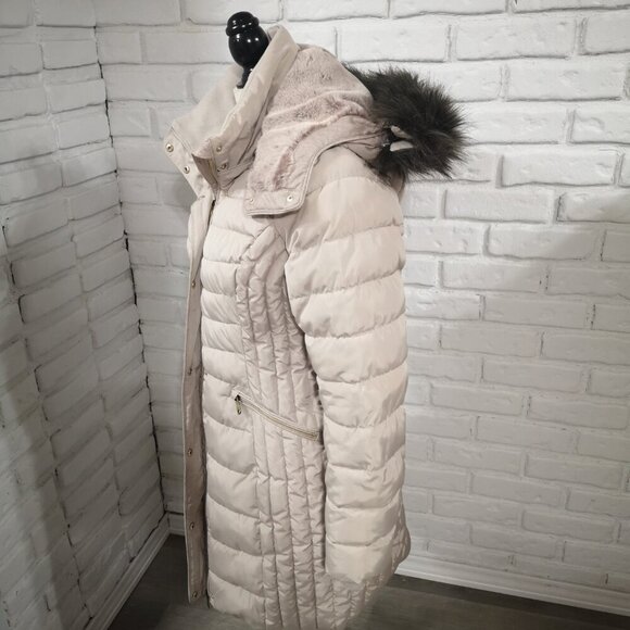 Ricki's Ladies Size Small Zipper & Snap Closure Winter Puffy Coat with Hood - Picture 5 of 15